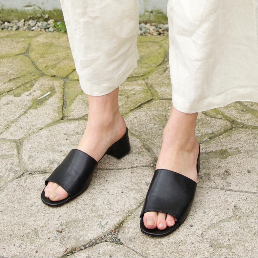 MARYAM NASSIR ZADEH SOPHIE SLIDE - BLACK